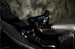 Feu avant intelligent Garmin Varia UT800