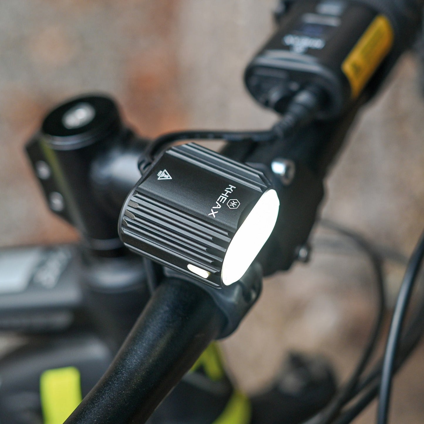 Eclairage 1600 lumens + power bank