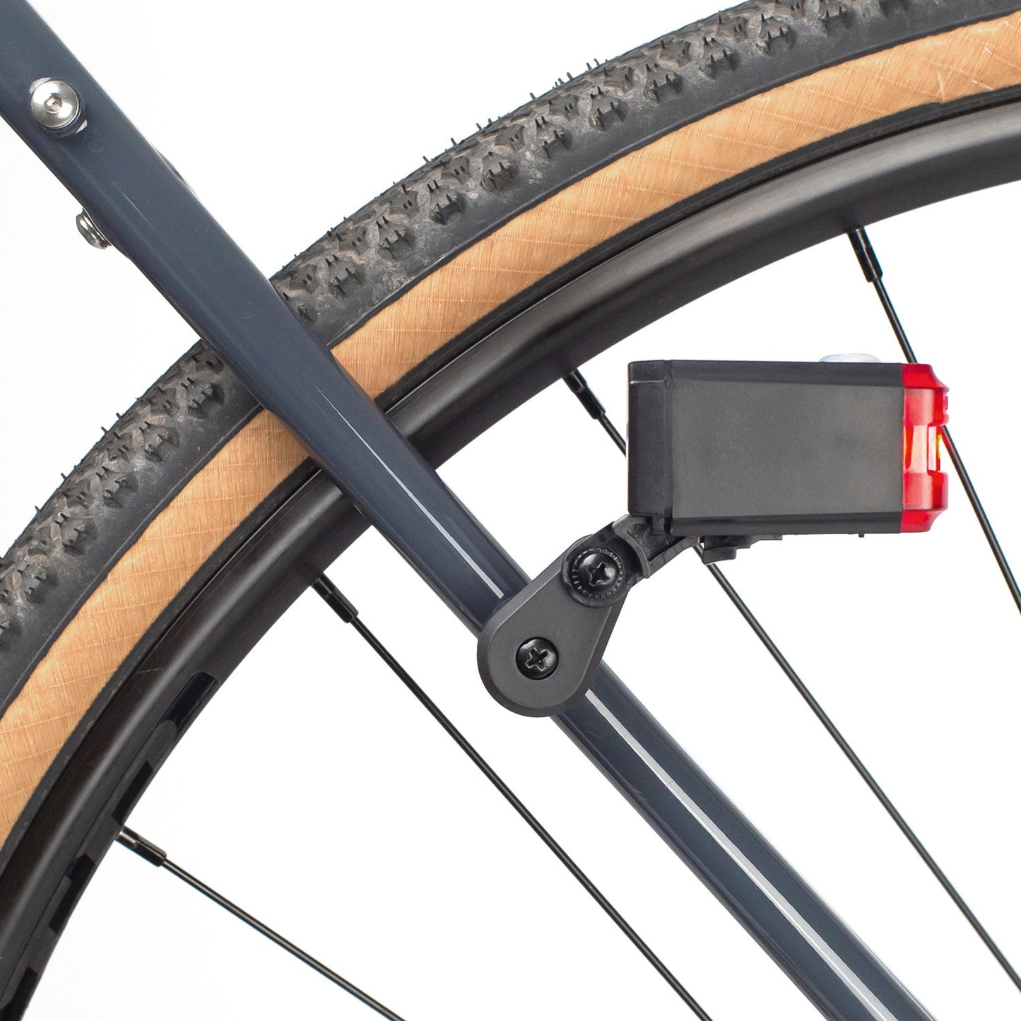 Fixation éclairage sur hauban