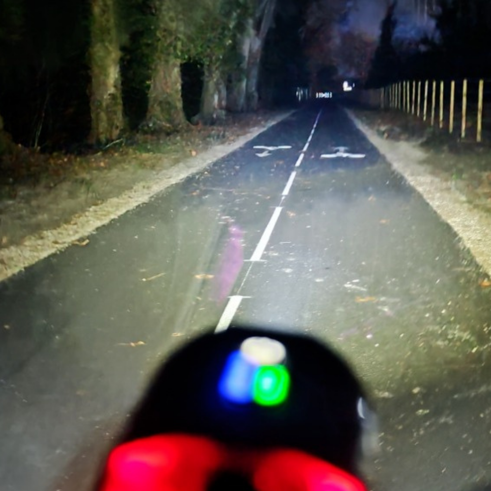 Lampe frontale casque vélo